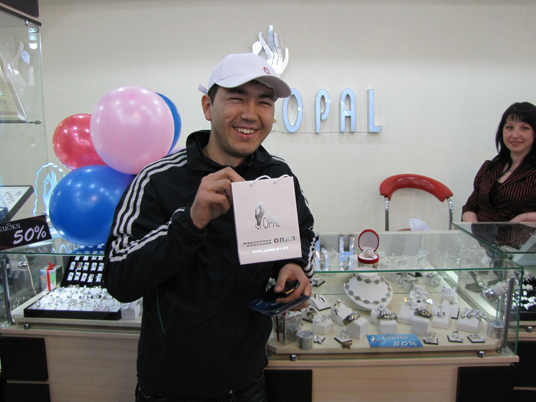 Победитель в ювелирной акции. Нурдин Султанов Победитель в ювелирной акции. Нурдин Султанов